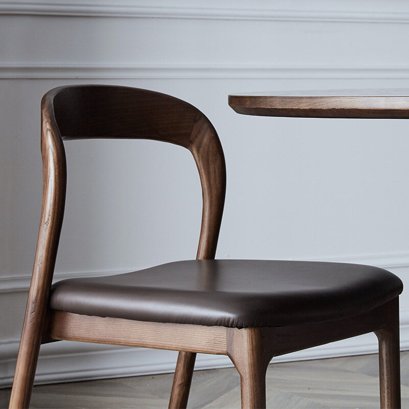 Silla de comedor de madera maciza para el hogar, sillón nórdico de diseño minimalista con respaldo para conferencias, silla de café retro