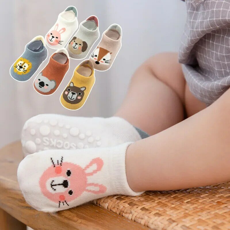 Милые носки в Корейском стиле с мультяшными животными, детские носки для пола, Нескользящие силиконовые короткие носки для мальчиков и девочек, носки для новорожденных и малышей