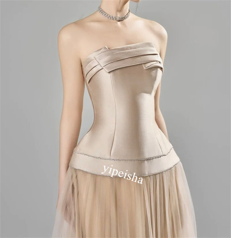 Sukienka na studniówkę satynowa suknia na bal bez ramiączek z saudyjskiej arabii sukienki Midi