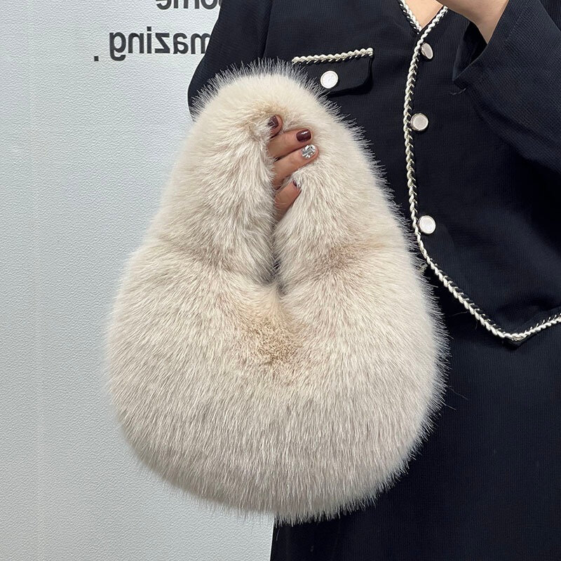 Furry Faux Fur Women's Tote Bag Winter Magnetic Buckle Closure Design Faux Fur Clutch Bag Stylish Portable Mini Clutch Bag
