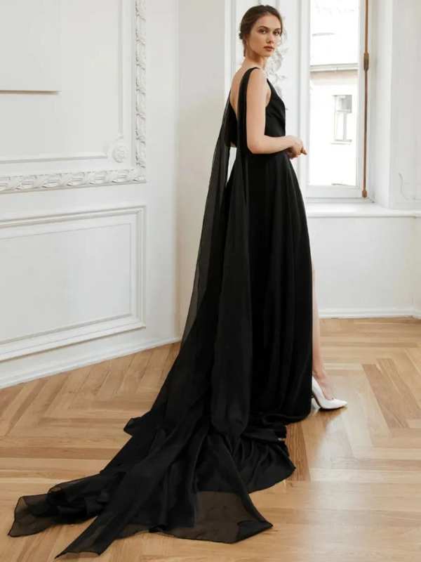Sexy Deep V-Neck Black Chiffon Evening Dress Thigh Split A-Line Party Gowns Sweep Train Backless Special Occasions Dress