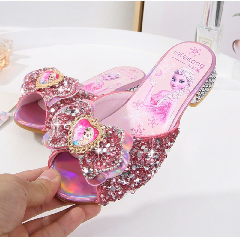 Летние сандалии для девочек, модные тапочки принцессы с блестками, детские туфли на высоком каблуке, обувь Эльзы, кожаные тапочки для девочек