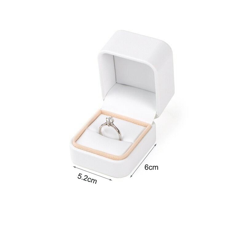 Witte Pu Lederen Sieraden Doos Ring Ketting Oorbellen Opslag Display Geschenkdoos Mode Eenvoudig Voor Bruiloft Sieraden Organizer Doos
