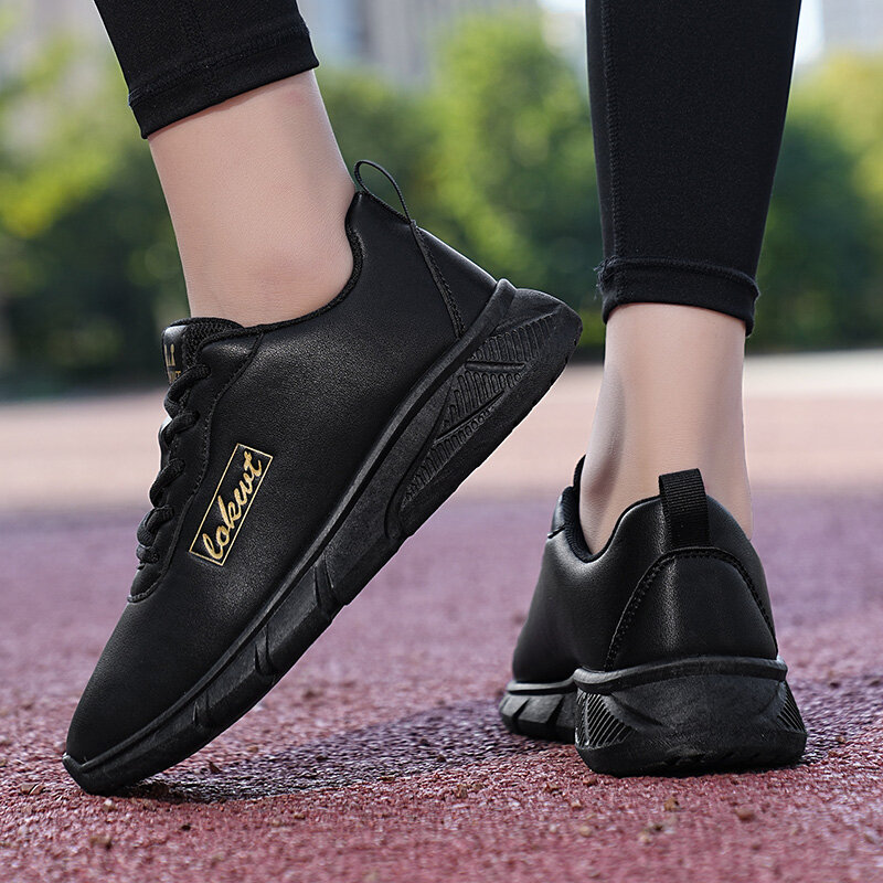 Zapatillas de deporte vulcanizadas de PU para mujer, zapatos transpirables de talla grande 47, calzado deportivo para correr, color negro