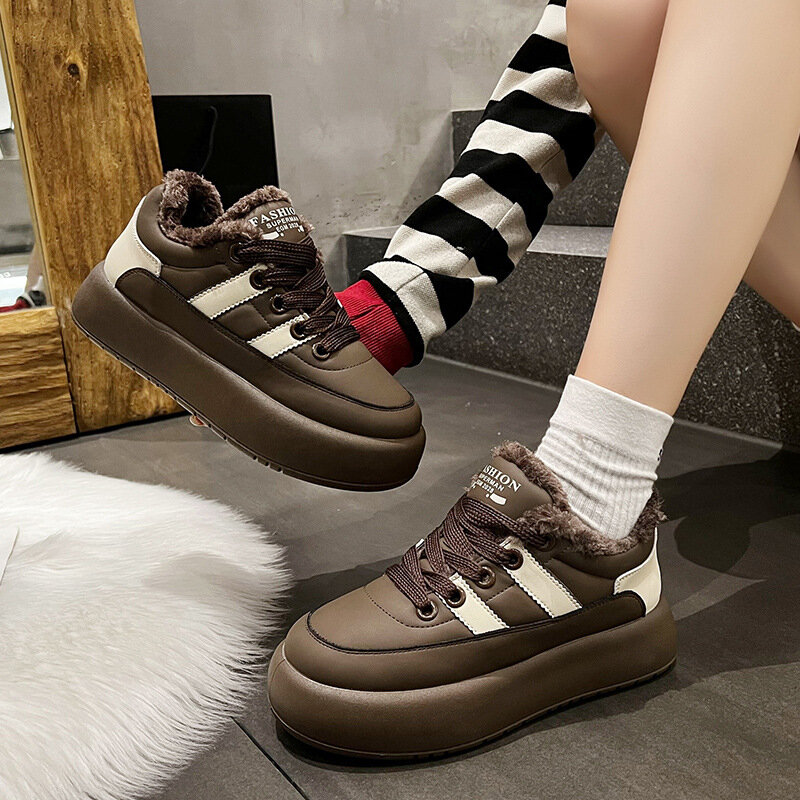 Zapatos de suela gruesa para pan, calzado informal versátil de cuero suave y algodón de felpa, novedad de otoño e invierno, 2023