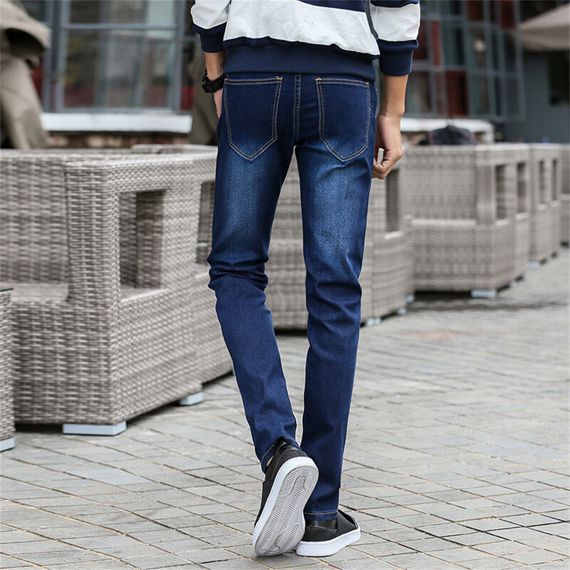 Pantalones vaqueros de moda para hombre, Jeans ajustados elásticos de color azul oscuro para hombre, pantalones vaqueros ajustados informales de estilo coreano
