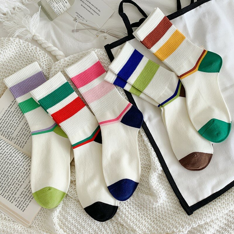 Medias de algodón que combinan con el Color para mujer, calcetines deportivos de tubo medio para ocio, absorben el sudor, transpirables y amigables con la piel
