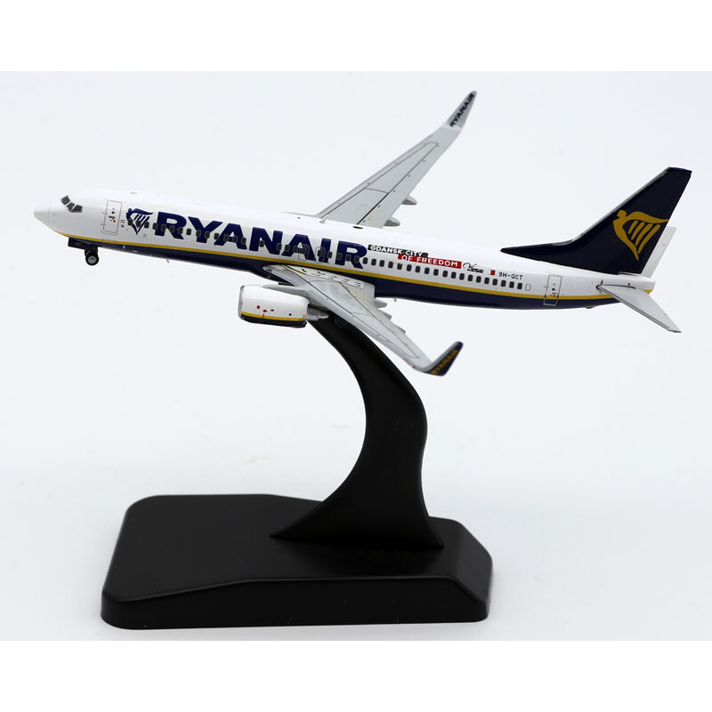 XX4268 Alloy Collectible Plane Gift JC Wings 1:400 Ryanair Boeing B737-800 Diecast Aircraft Jet Model 9H-QCT With Stand