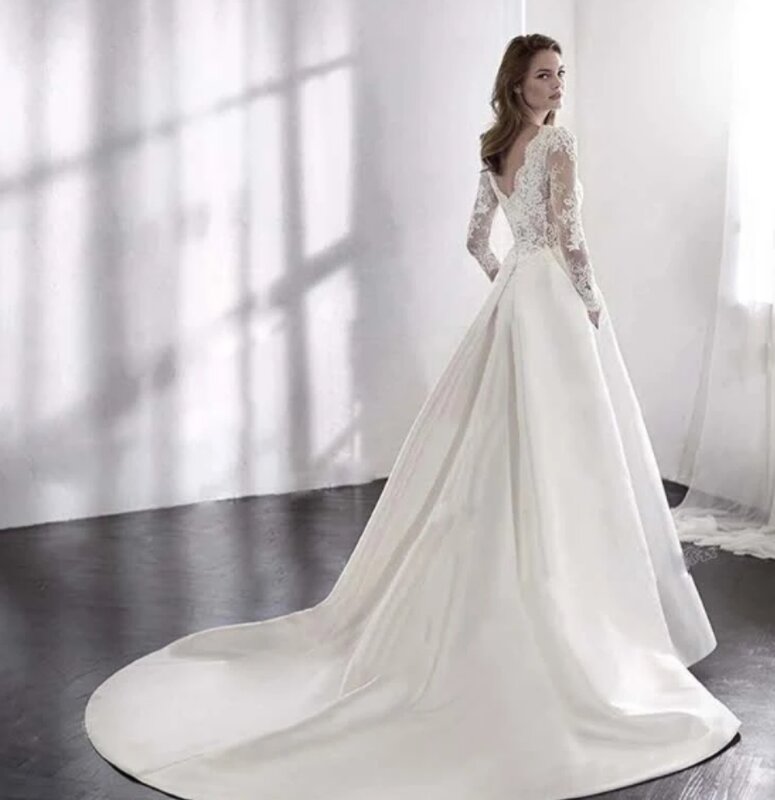 Elegant White Wedding Dress Italian Vintage Backless Applique Lace Long Sleeve Pocket Floor-Length Bridal Gown Vestidos De Novia