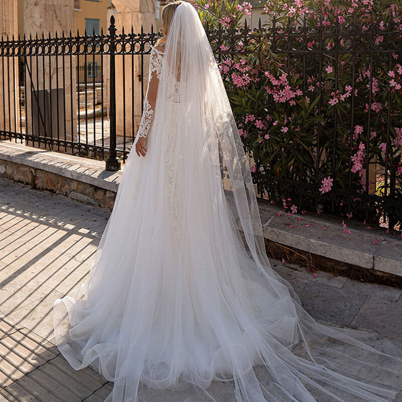 Gaun Pernikahan Tulle Lengan Panjang Taman Applique Renda Putri Ilusi V-Neck Punggung Terbuka dengan Kancing Gaun Pengantin Dibuat Sesuai Pesanan