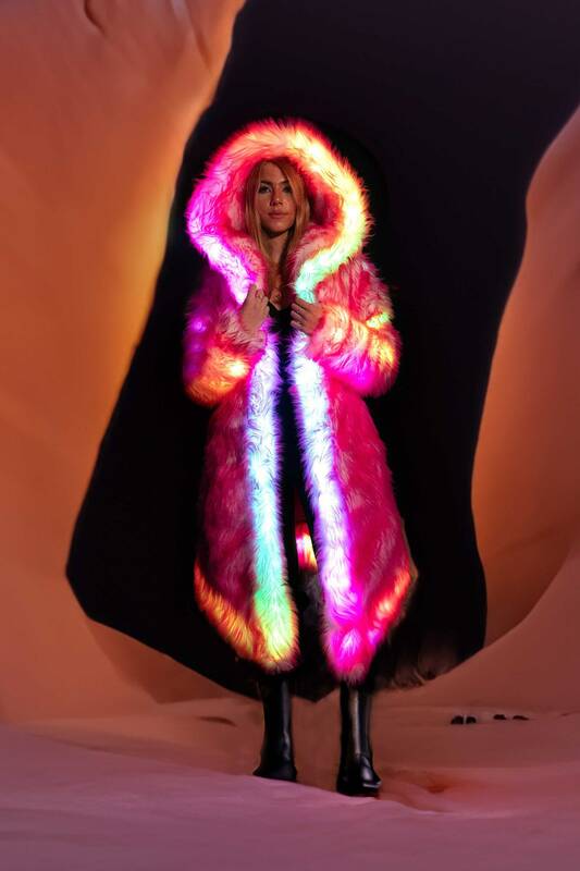Nuovo Costume a LED cappotto in pelliccia sintetica telecomandato illuminazione a LED Festival e Costume da festa cappotto in pelliccia di volpe sintetica da donna