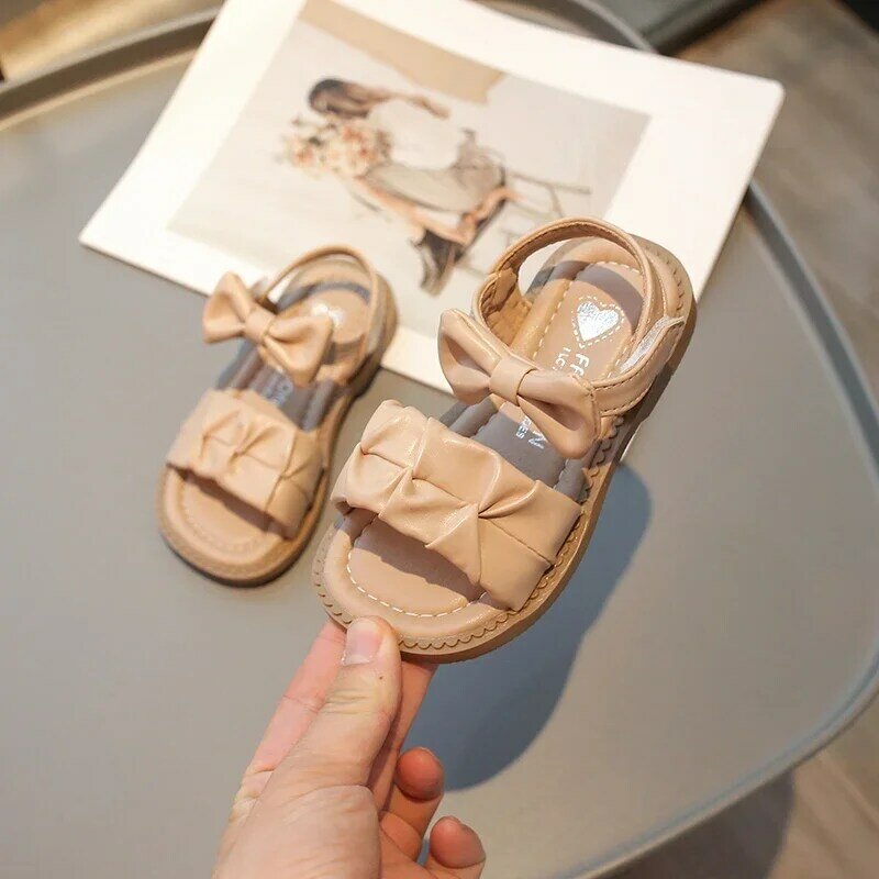 Sandales d'été plissées pour filles, chaussures de princesse décontractées, à bout ouvert, plates, à la mode, document solide, sandales de plage pour enfants, polyvalentes