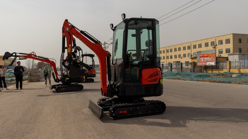 Yun Yi Earth Moving Machinery 1ton Small Digger 1.8ton Micro Mini Excavator Ht18 With Cabin For Clear Stock
