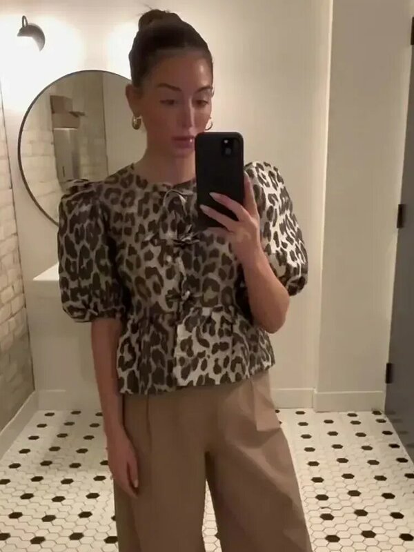 Женская ажурная рубашка с леопардовым принтом, повседневный однобортный Топ с круглым вырезом и коротким рукавом, модная уличная одежда, 2024