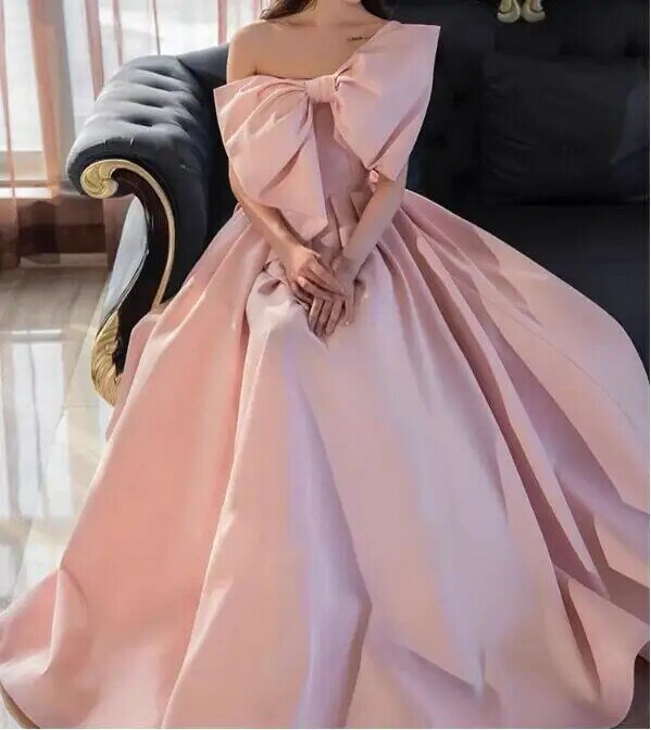 2022 Pink Satin Celebrity Dresses Big Bow A-Line Elegant One Shoulder Sleeveless Simple Banquet Temperament Evening Gowns New
