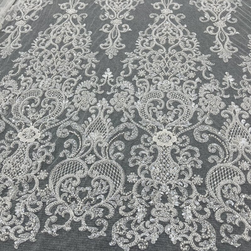 Tessuto di pizzo ricamato con perline di paillettes di lusso adatto per il Design di abiti in tessuto di pizzo per abiti da sposa personalizzati privati
