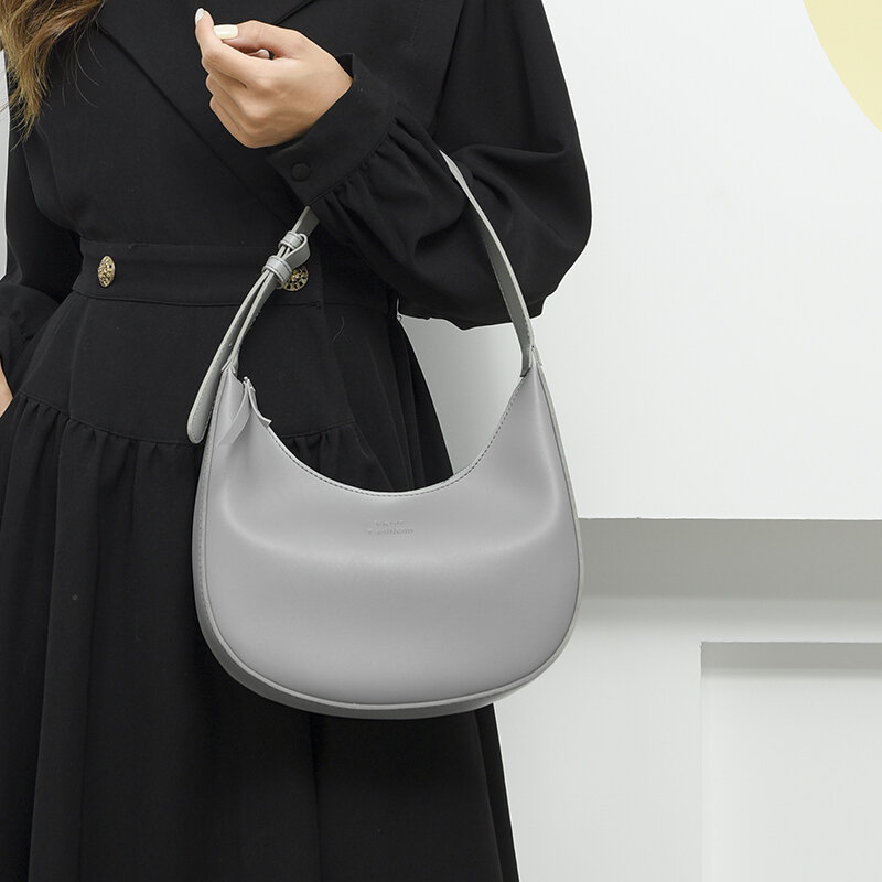 حقيبة هوبو متعددة الاستخدامات بحزام كتف عريض للنساء ، حقيبة يد عصرية ، فردية