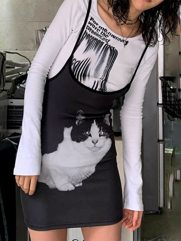 ชุดสีดำแขนกุดสำหรับผู้หญิงพิมพ์ลายลูกแมวเสื้อผ้ามินิเสื้อผ้าฤดูร้อนสกินนี่สตรีทแวร์เซ็กซี่แฟชั่น Y2k