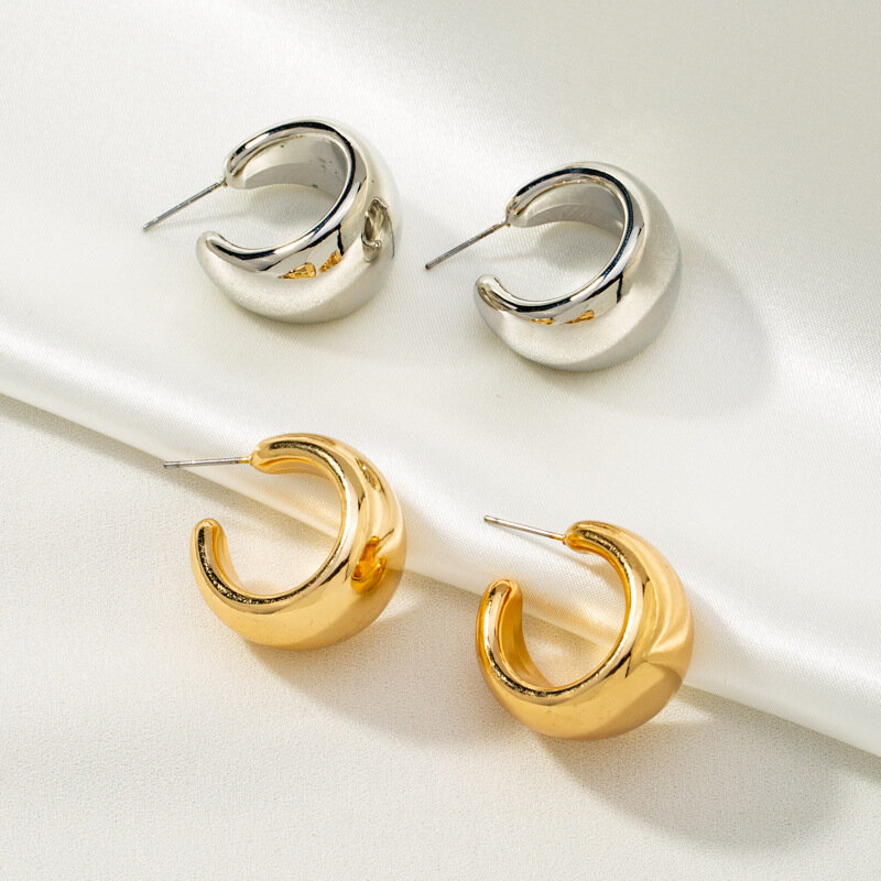 Новые золотые круглые массивные серьги для женщин, легкие гладкие металлические открытые толстые обручи, модные трендовые ювелирные изделия 2023