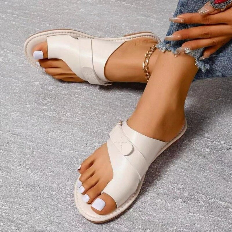 Summer New Style Roman Buckle Womens Sandals Outdoor Comfortable Flat Shoes Vacation Beach Flipflops Solid Color Womens Slippers