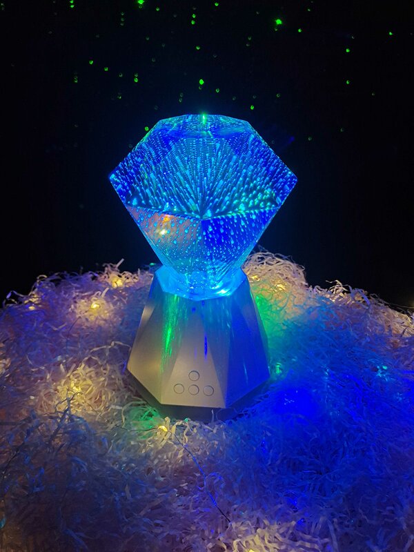 Berühmte Deluxe 3D Diamant Tisch lampe romantische Camp Zelt Lichter mit Musik Show Dekorationen Projektor