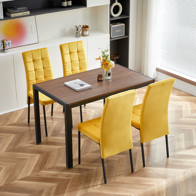 Set di 4 moderne sedie da pranzo nordiche con schienale alto in velluto giallo con gambe nere eleganti