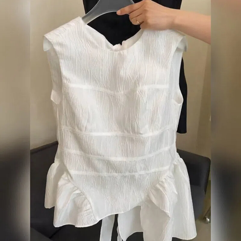 Женская шифоновая блузка без рукавов, однотонная облегающая блузка с V-образным вырезом и асимметричным подолом, лето 2024