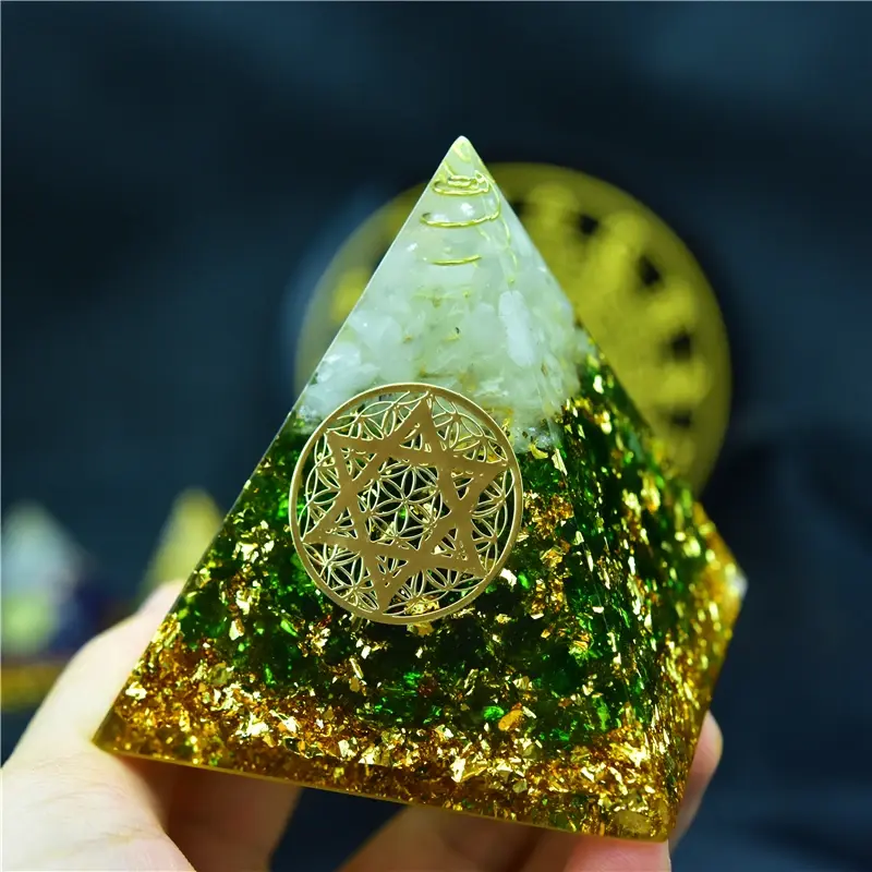 Aura Reiki Orgonite Chamuel Anahata Chakra Natuurlijke Kristal Elimineert Negatieve Energie Transparante Hars Piramide Sieraden C0154