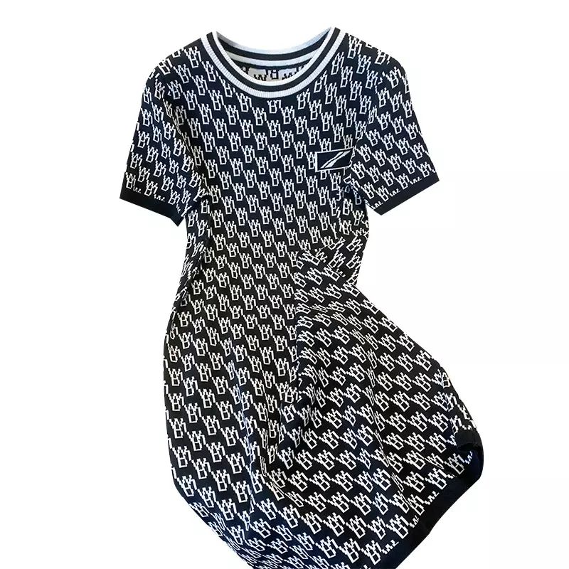 YUQI Elegant Short Sleeve O-neck Knitted Dress Women Club Party Vintage Jacquard Midi Dresses Skinny Summer 2023 Light Luxury