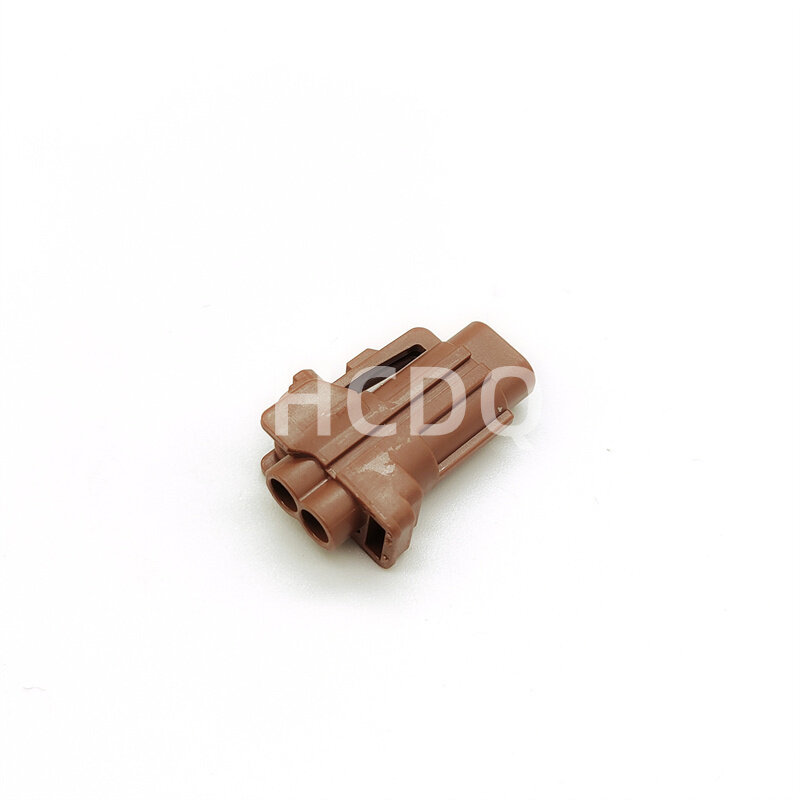 10 PCS Original and genuine 7183-7870-80  Sautomobile connector plug housing supplied from stock