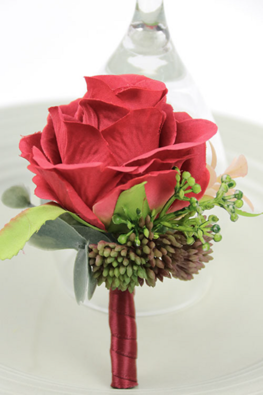 Czerwone jedwabna róża i kwiaty piwonii boutonnierki ślubne dla gości kwiatowe szpilki ręcznie robione kwiatowe bukieciki boutonniere mariage