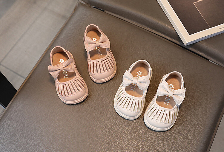 Chaussures de princesse en cuir à l'offre elles souples pour bébés filles, chaussures à bouche carrée pour tout-petits, printemps et automne, nouveau, 2024