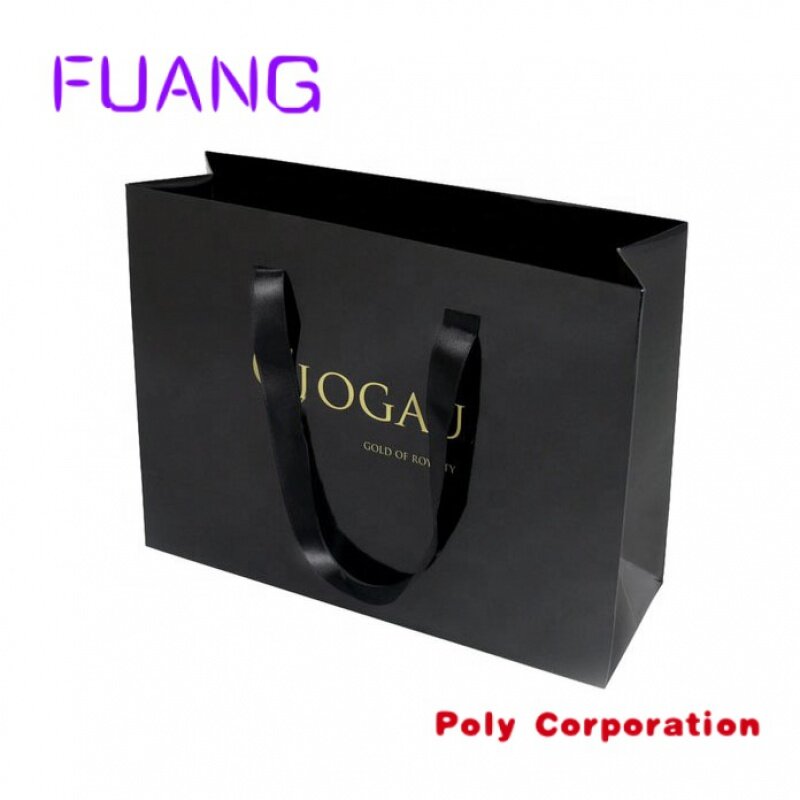 Logo del marchio stampato personalizzato Design promozione abbigliamento di lusso regalo al dettaglio Shopping sacchetto di carta nero con manico