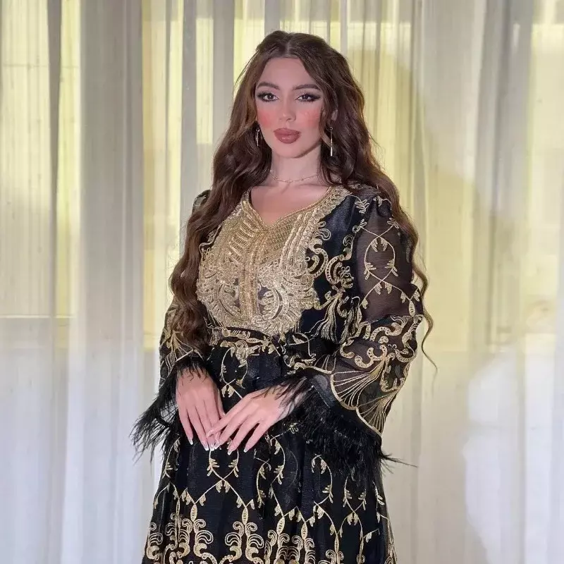 Gorgeous Abaya Islamic Clothing Jalabiya Robe Muslim Trend Dubai Women Muslim Dress Golden Embroidery Evening Gown Kaftan Abaya
