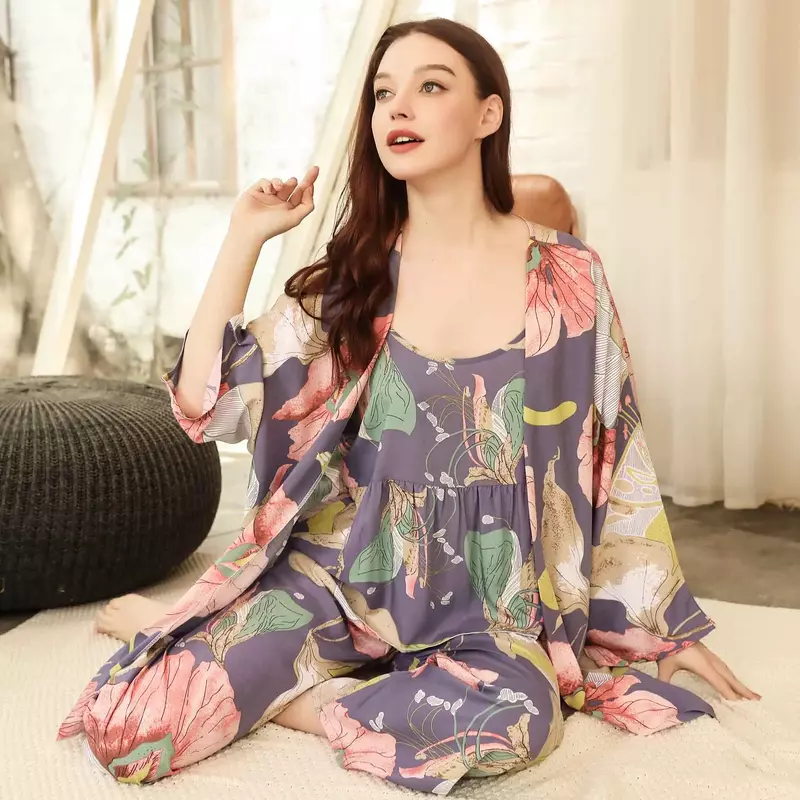 2023 donne di vendita calde allentate pigiama sottile Set stile fresco stampato floreale signore elegante Cardigan + fionda + pantaloni 3 pezzi Sexy Homewear