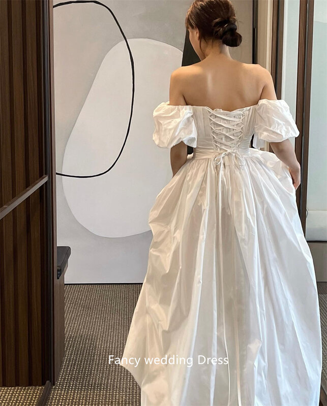 Fantazyjne skromne proste suknie ślubne z odkrytymi ramionami pasek kochtheart koreańskie suknie ślubne szata de mariage sukienka na formalną imprezę