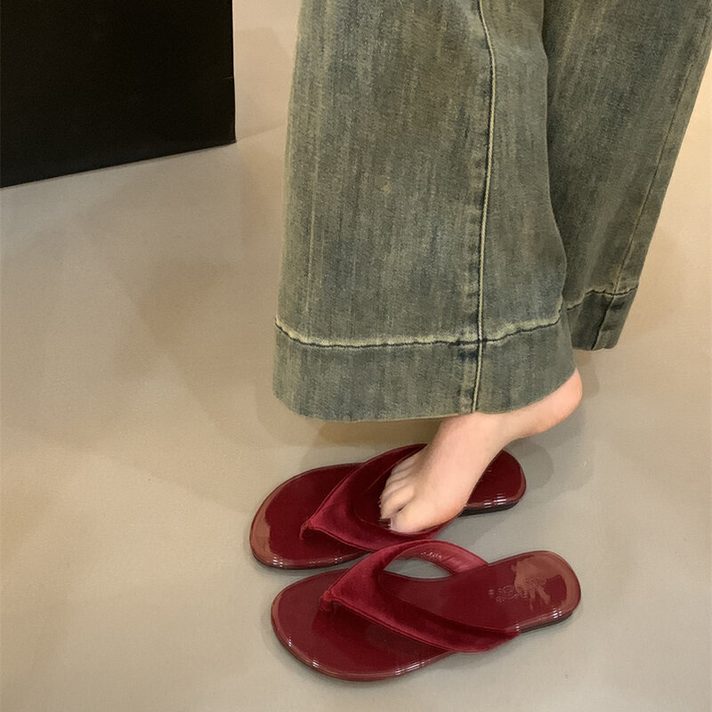 Sapatilhas de salto confortável Clip Toe para mulheres, sandália de praia Rome, Flip Flop, verão, novo, moda, 2024