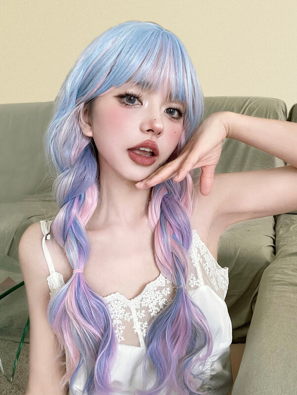Parrucche sintetiche Lolita Mix viola fantasia da 26 pollici con parrucca di capelli ondulati naturali lunghi Bang per le donne Cosplay uso quotidiano resistente al calore