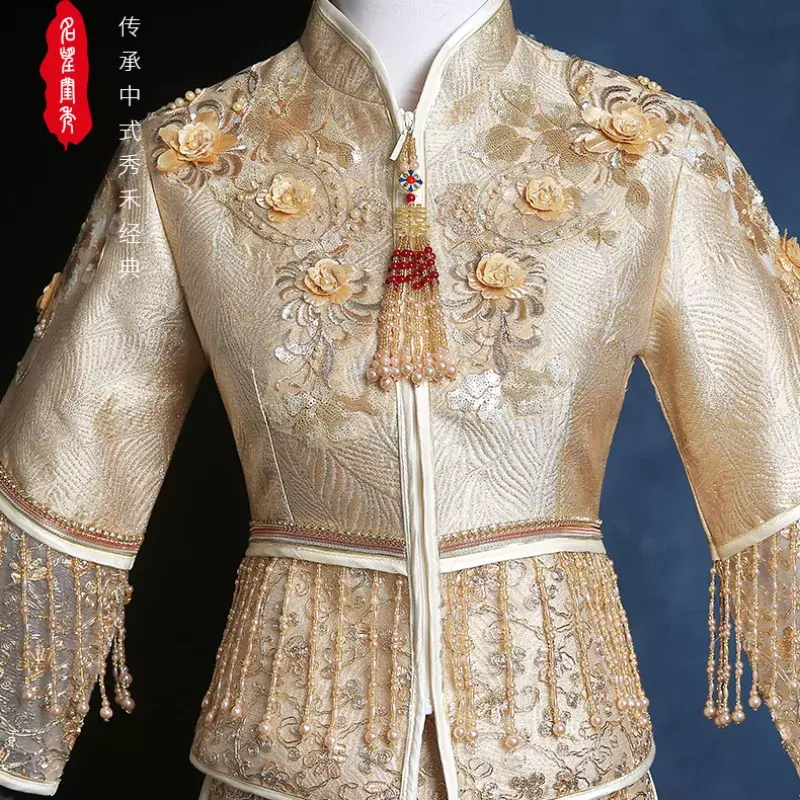 Setelan baju pengantin wanita, musim gugur China tradisional sampanye Tang bordir mewah Xiuhe rumbai Cheongsam, Set gaun pengantin perempuan
