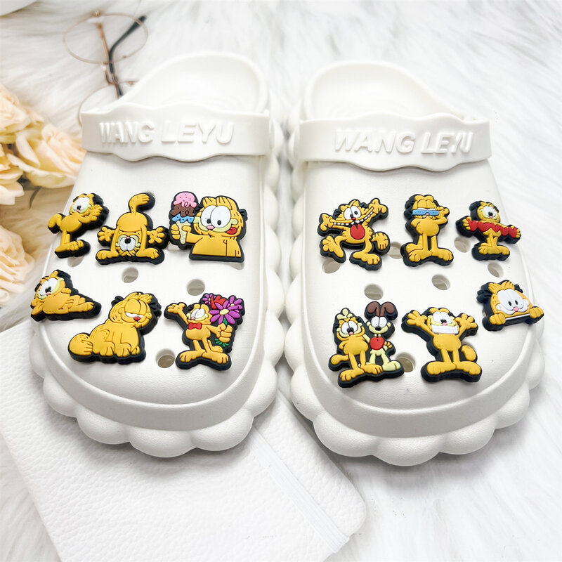1-12Pcs Cartoon Cats Shoe Charms Shoe Buckle Decoration Children's Favorite Gifts Holiday Gifts Clog Sandals Accessories