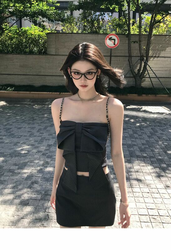 2024 Women Wipe Your Chest Elegant Skirt Sets Striped Two Piece Suit Vintage Sleeveless Crop Tops A-Line Slim Mini Skirt