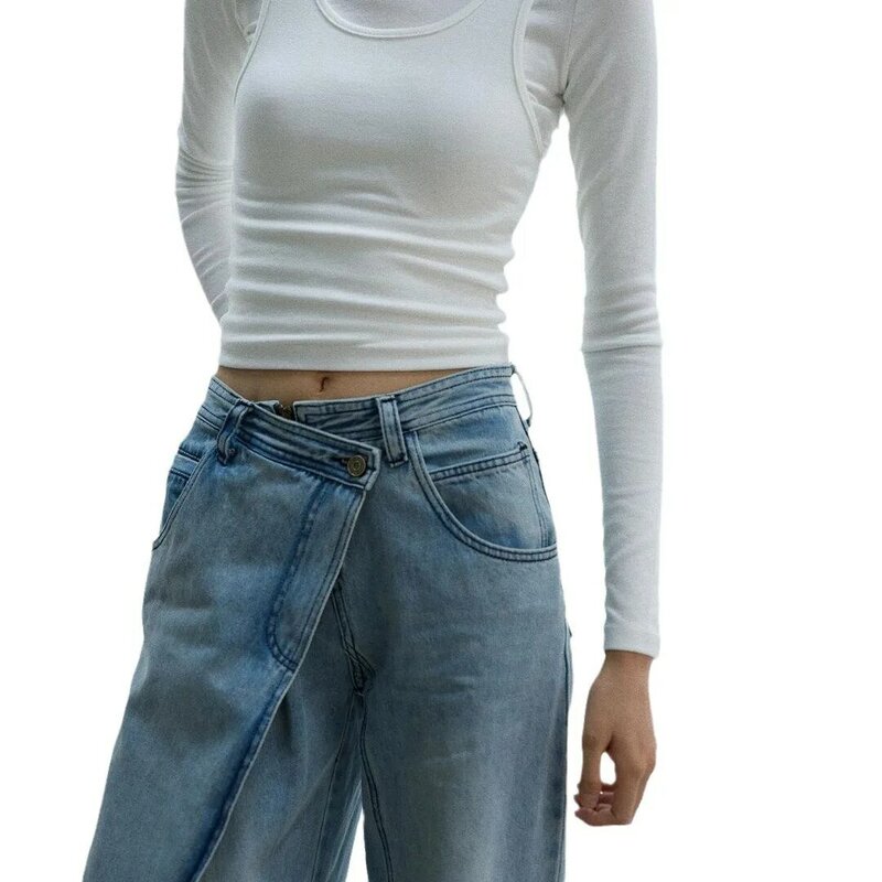 Misaligned Design With A Low Waisted Spring/Summer Straight Leg, Loose Fitting And Slimming Jeans, Washed Blue, Fashionable