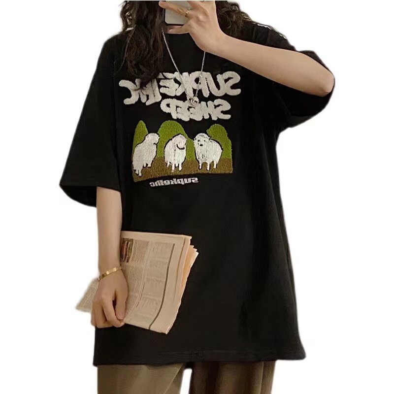 Camiseta de manga corta con bordado de cordero para mujer, Camiseta holgada de verano Vintage americana Harajuku nicho para pareja, camiseta de media manga de algodón puro