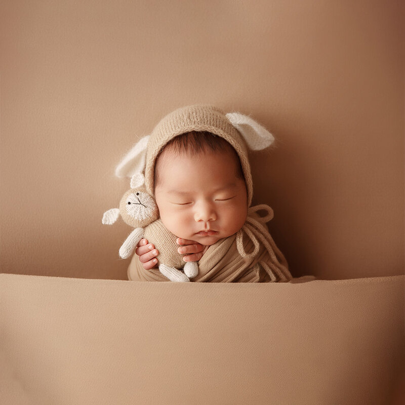 Fotografi untuk bayi yang baru lahir properti bayi lembut sangat elastis bungkus Goodnight topi beruang boneka domba telinga topi mainan bunga kepala alat peraga foto
