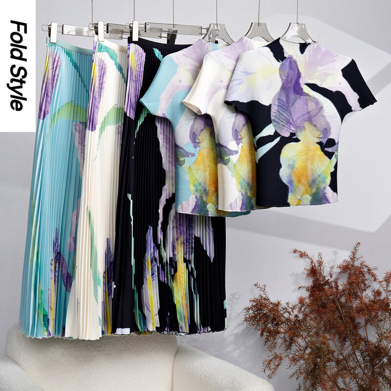 Miyake Pleated Women's Elegant Slim Fit T-shirt Spring and Autumn Plant Flower Pleated Skirt Two Piece Design Small Fashion Set