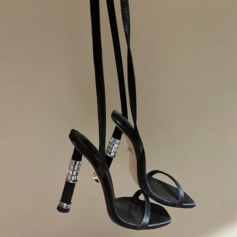 Декоративные Высокие каблуки с пряжкой для ремня, европейские и американские ремешки, сексуальные сандалии на высоком каблуке, модный блоггер в стиле Instagram