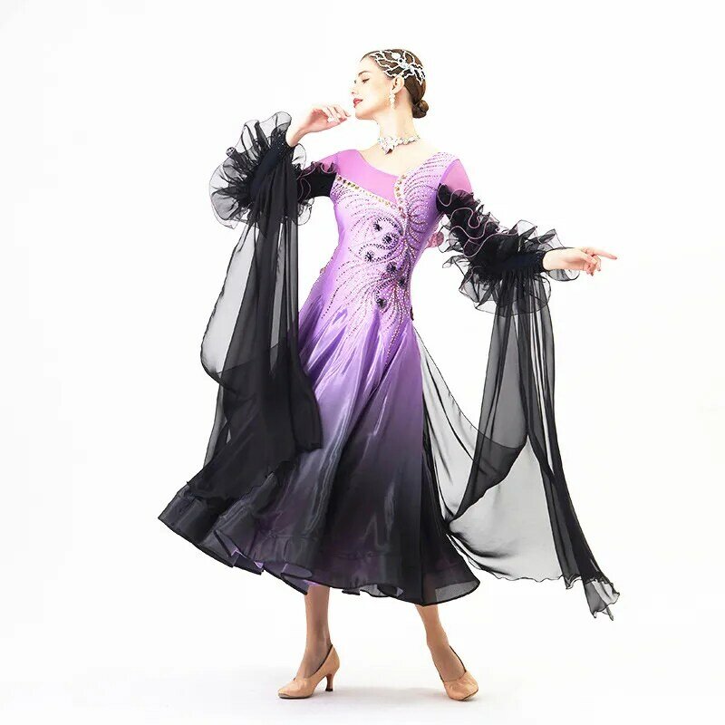 الرقص الجديد المتدرج اللون الوطني القياسي الحديث يظهر فستان المنافسة مع أرجوحة كبيرة