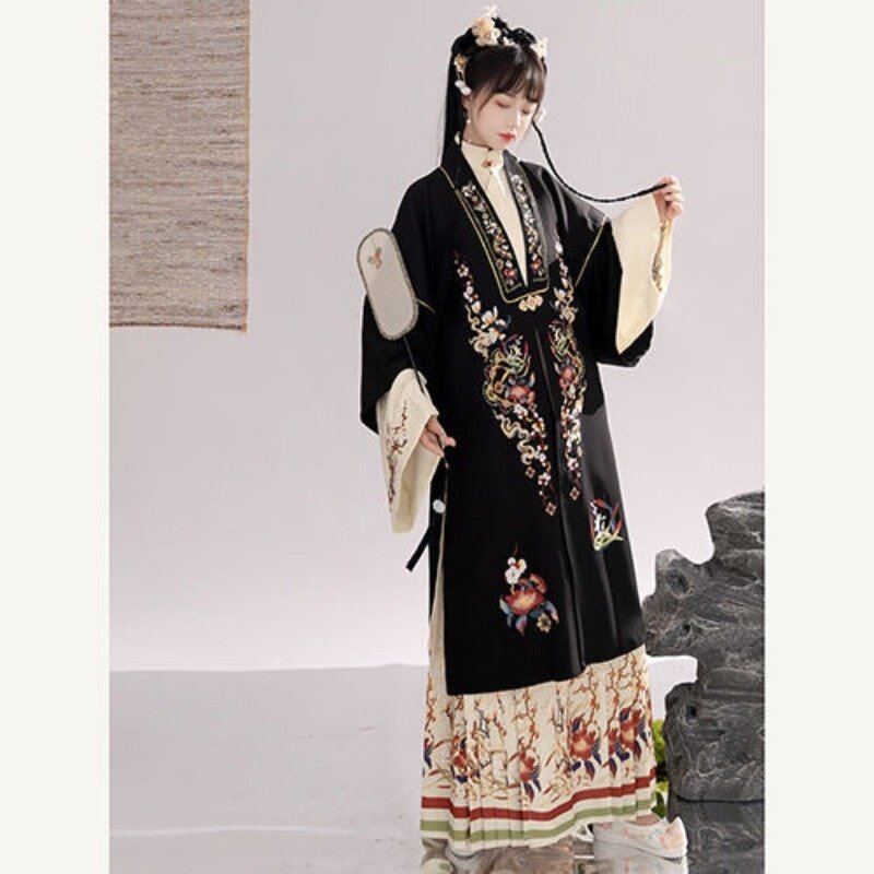 Klasyczny elegancki dostojny damski System Hanfu Ming stójka z ukośną klapą długi płaszcz spódnica jesienna modele zimowe