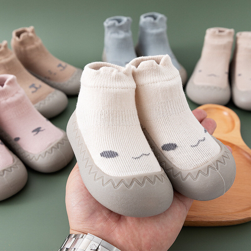 Детские ботинки с мягкой резиновой подошвой, Мультяшные, Нескользящие, в пол, для начинающих ходить мальчиков и девочек
