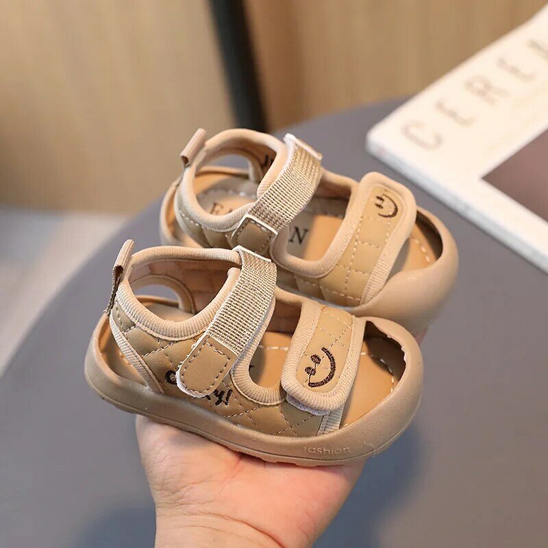 Sandal bayi lucu mode terbaru 2024 sandal anak laki-laki perempuan sepatu Botton lembut jalan pertama sepatu musim panas bayi